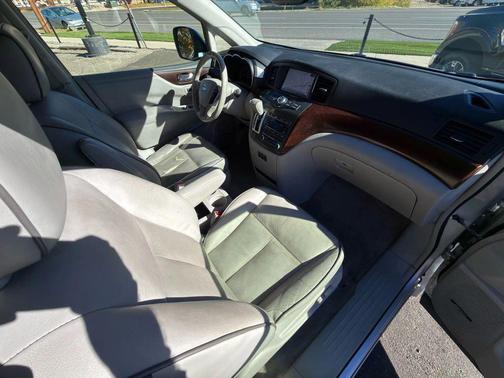 2014 Nissan Quest LE