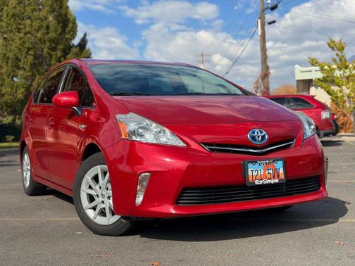 2014 Toyota Prius v Three