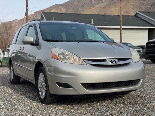 2010 Toyota Sienna XLE Limited