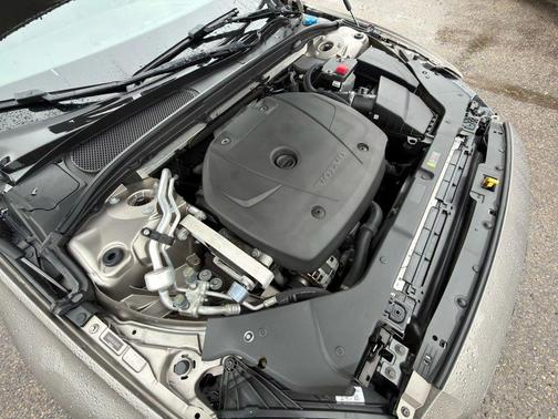 2020 Volvo S60 T5 Momentum
