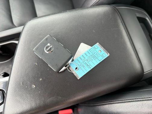 2020 Volvo S60 T5 Momentum