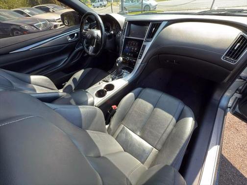 2017 INFINITI Q60 2.0t Premium