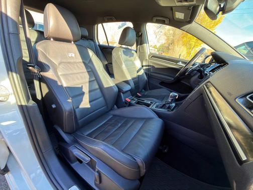 2017 Volkswagen Golf R 2.0T DSG