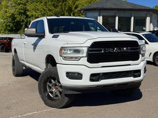 2019 RAM 2500 Big Horn Crew Cab 4x4 8' Box