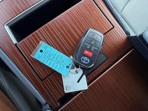 2022 Toyota Sienna XLE