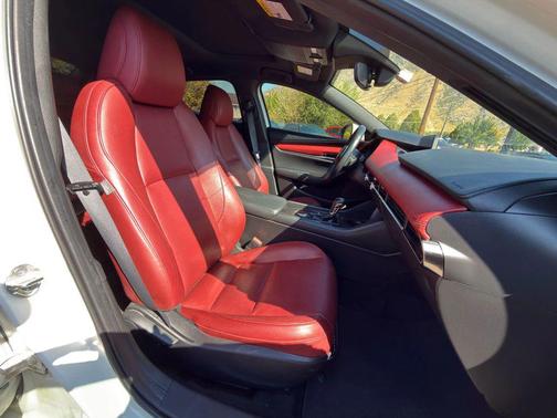 2020 Mazda Mazda3 FWD w/Premium Package