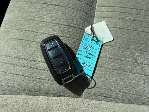 2015 Nissan Quest SV