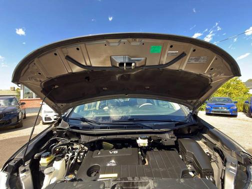 2015 Nissan Quest SV