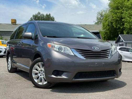2015 Toyota Sienna LE