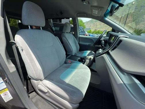 2015 Toyota Sienna LE