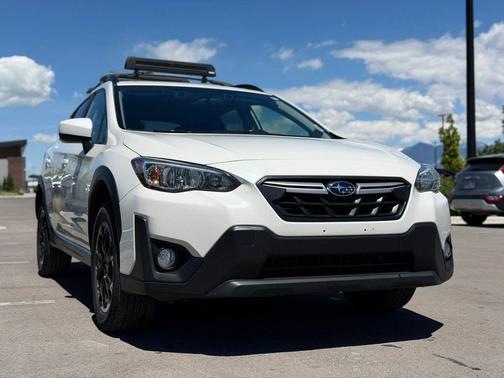 Crystal White Pearl 2021 Subaru Crosstrek Premium