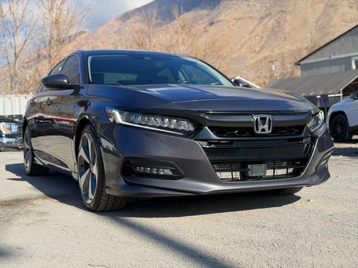 2019 Honda Accord Touring 2.0T