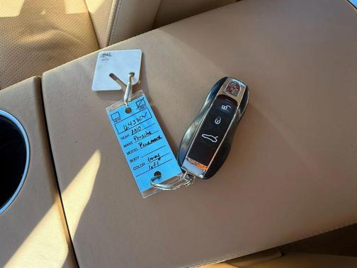 2010 Porsche Panamera 4S