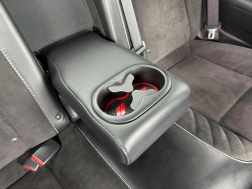 2015 Dodge Challenger SRT Hellcat