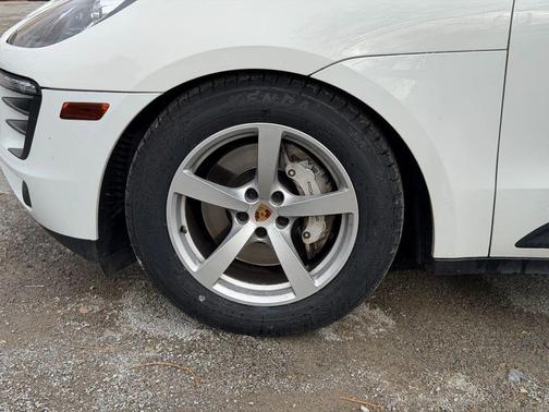 2015 Porsche Macan S