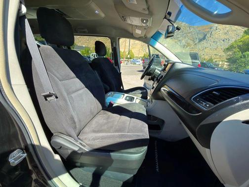 2015 Chrysler Town & Country Touring