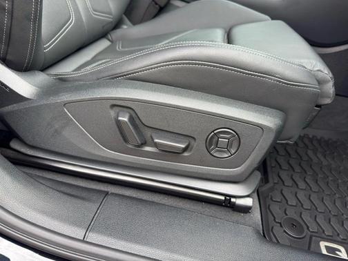 2024 Audi Q3 45 S line Premium Plus