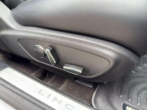 2015 Lincoln MKZ Base