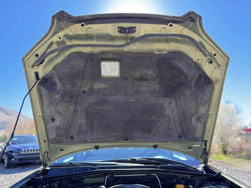 Willow Green Opal/Moss Green Metallic 2005 Subaru Outback 2.5 i