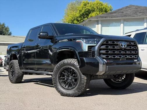 2023 Toyota Tundra Hybrid Platinum