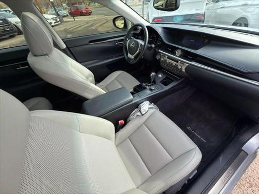2015 Lexus ES 350 Crafted Line