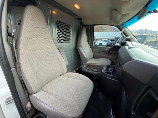 2017 GMC Savana 2500 Work Van