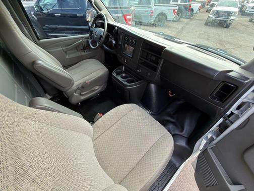 2017 GMC Savana 2500 Work Van