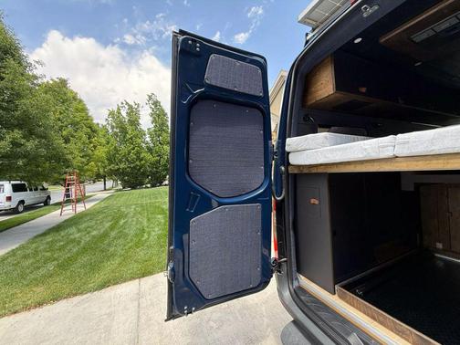 2023 Mercedes-Benz Sprinter 2500 Standard Roof