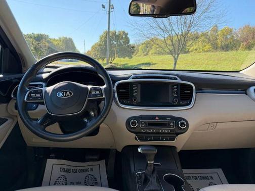 2019 Kia Sorento LX