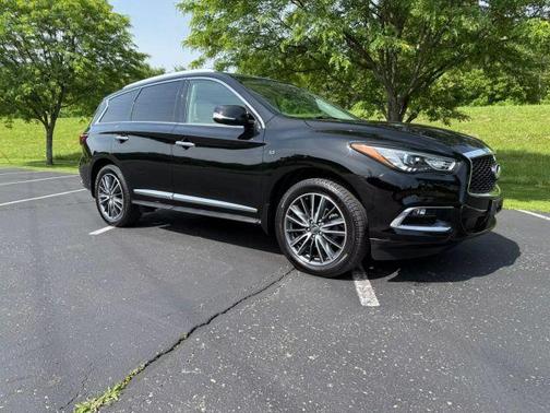 2017 INFINITI QX60 Base