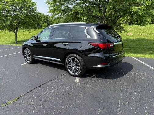 2017 INFINITI QX60 Base