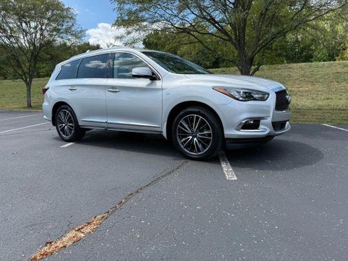 2017 INFINITI QX60 Base