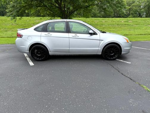 2010 Ford Focus SES