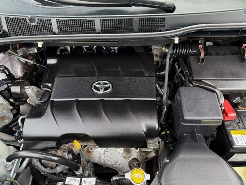 2011 Toyota Sienna SE