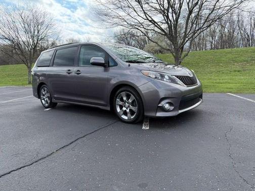 2011 Toyota Sienna SE