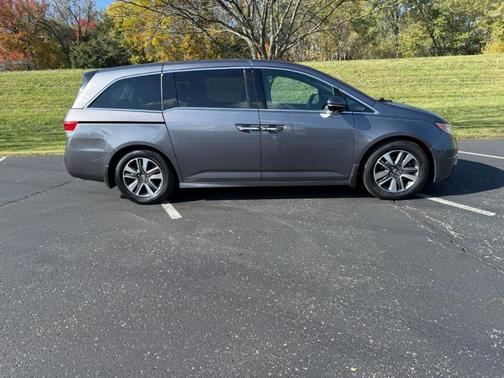 2016 Honda Odyssey Touring Elite