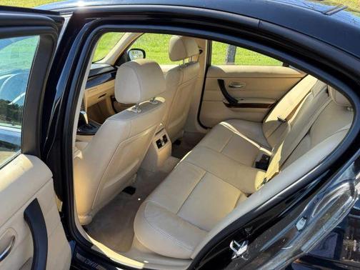 2011 BMW 328 i