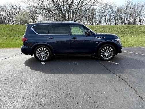 2017 INFINITI QX80 Base