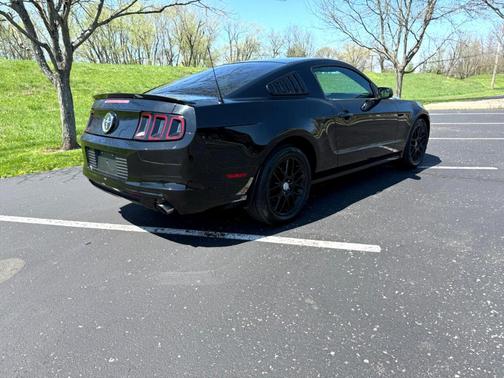 2014 Ford Mustang V6