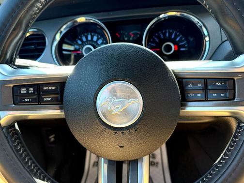 2014 Ford Mustang V6