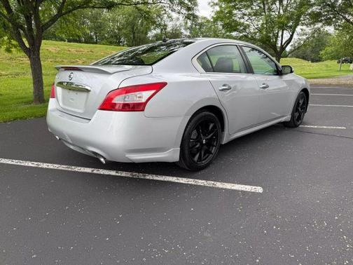 2011 Nissan Maxima SV