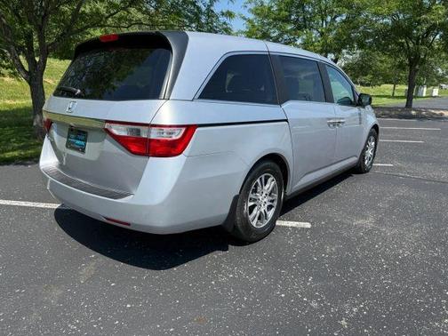 Silver 2013 Honda Odyssey EX-L