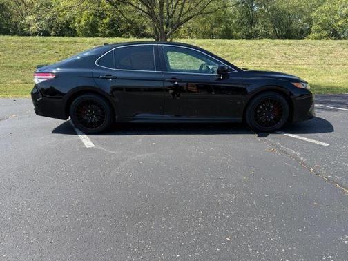 2020 Toyota Camry SE Nightshade