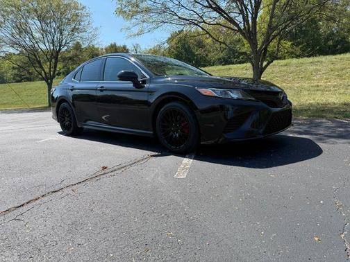2020 Toyota Camry SE Nightshade