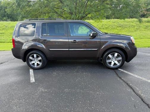 Gray 2012 Honda Pilot Touring