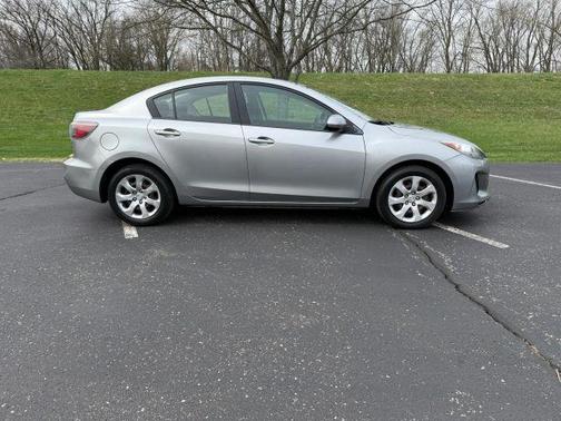 2013 Mazda Mazda3 i SV
