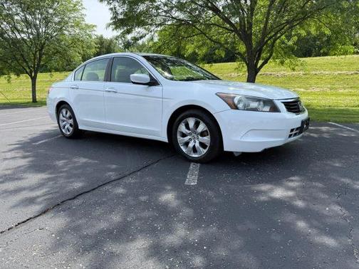 White 2010 Honda Accord EX-L