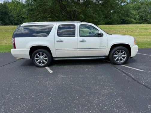 White 2012 GMC Yukon XL 1500 Denali