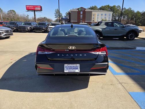 2026 Hyundai ELANTRA Sport