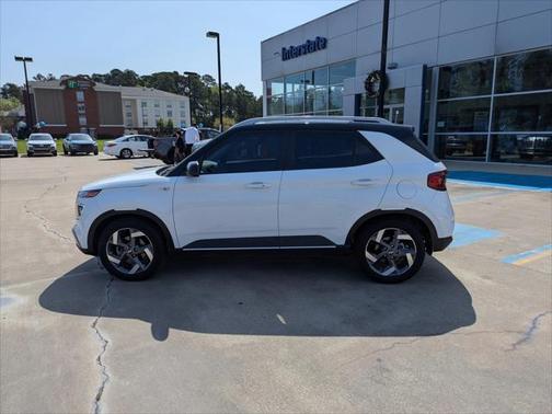 2022 Hyundai VENUE Limited